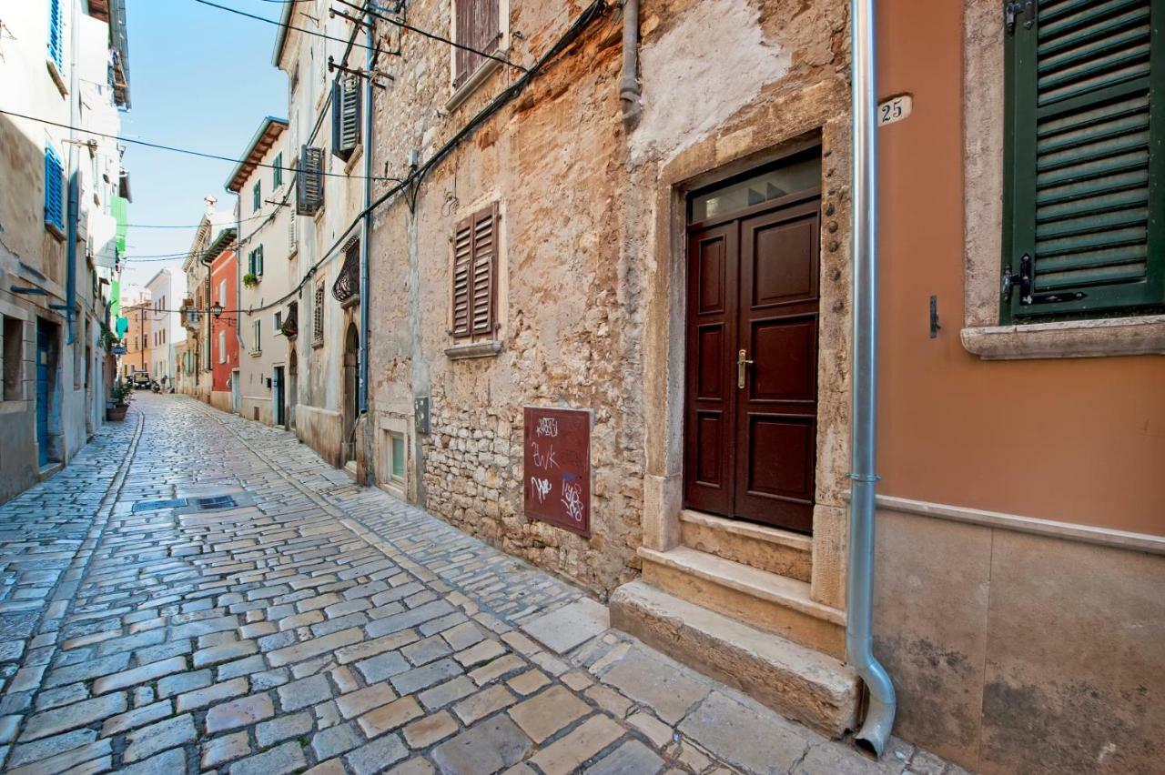 Apartamento Studio First Row To The Sea Rovinj Exterior foto